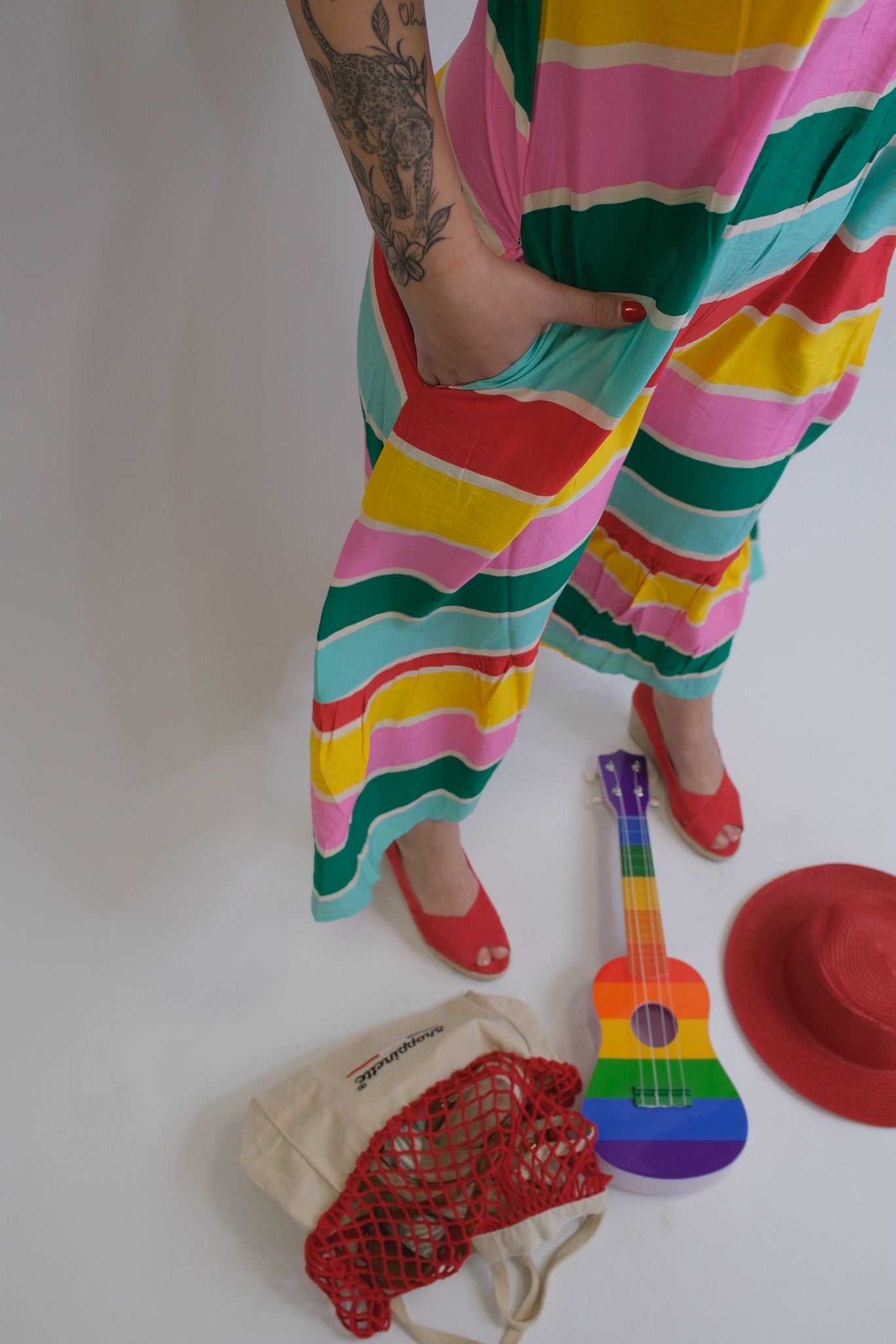 Abito lungo con allacciatura sul collo - MULTICOLOR