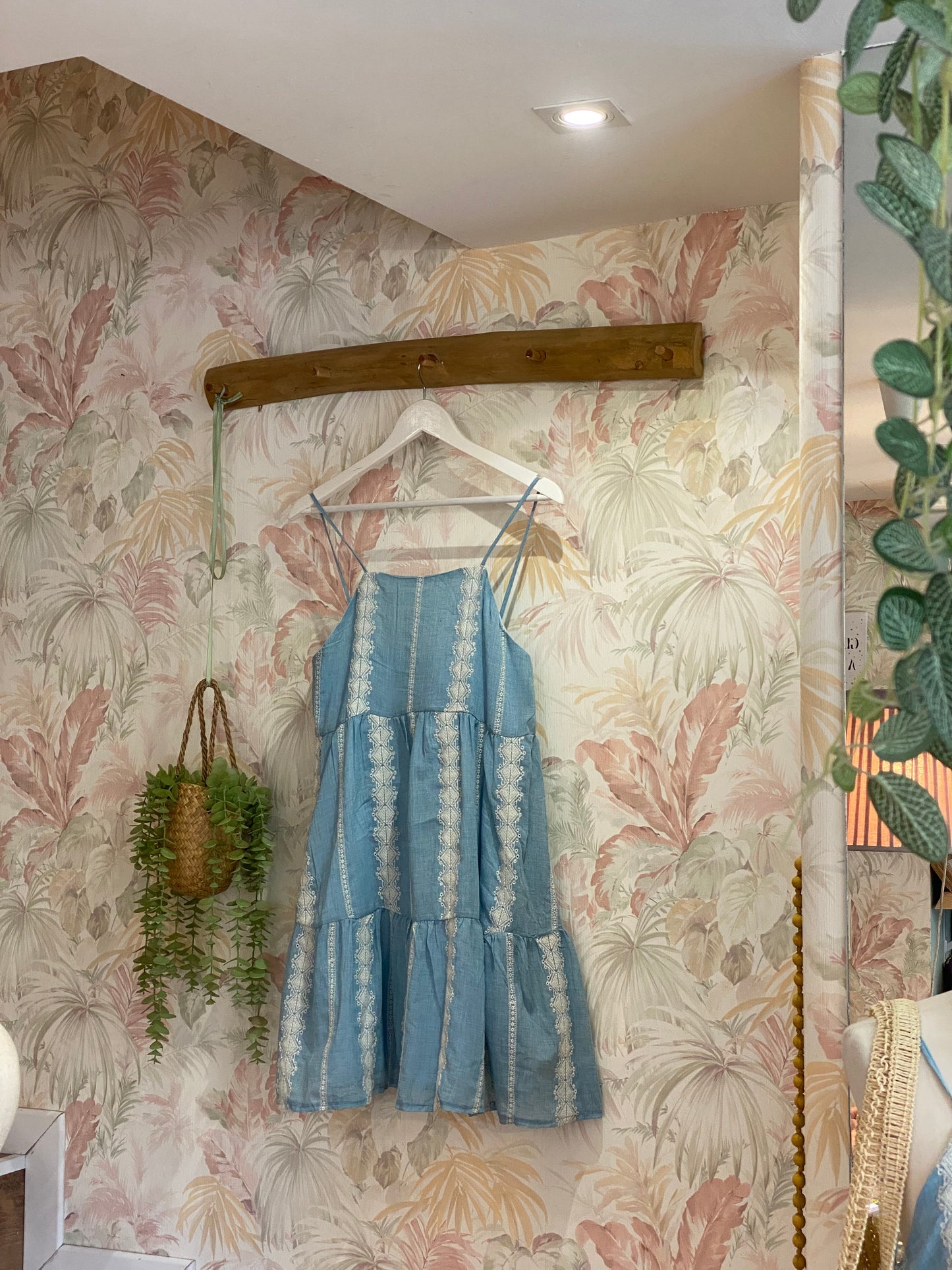 Abito Country Chic Inserti Ricamati - AZZURRO CIELO