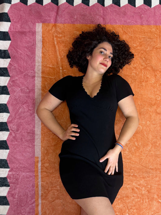 Abito maniche corte elasticizzato - NERO