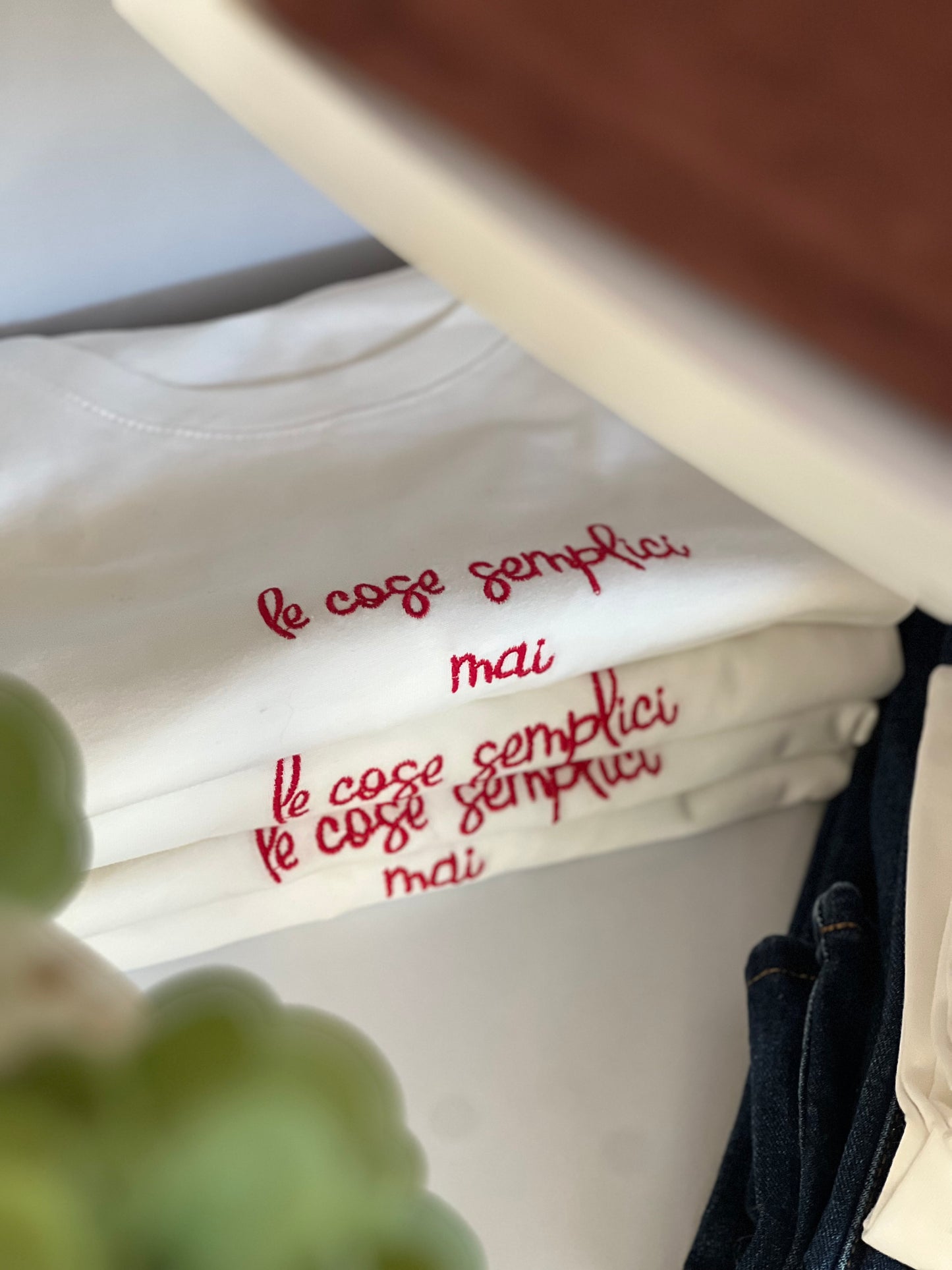 T-shirt V0702 the simple things never - WHITE/red