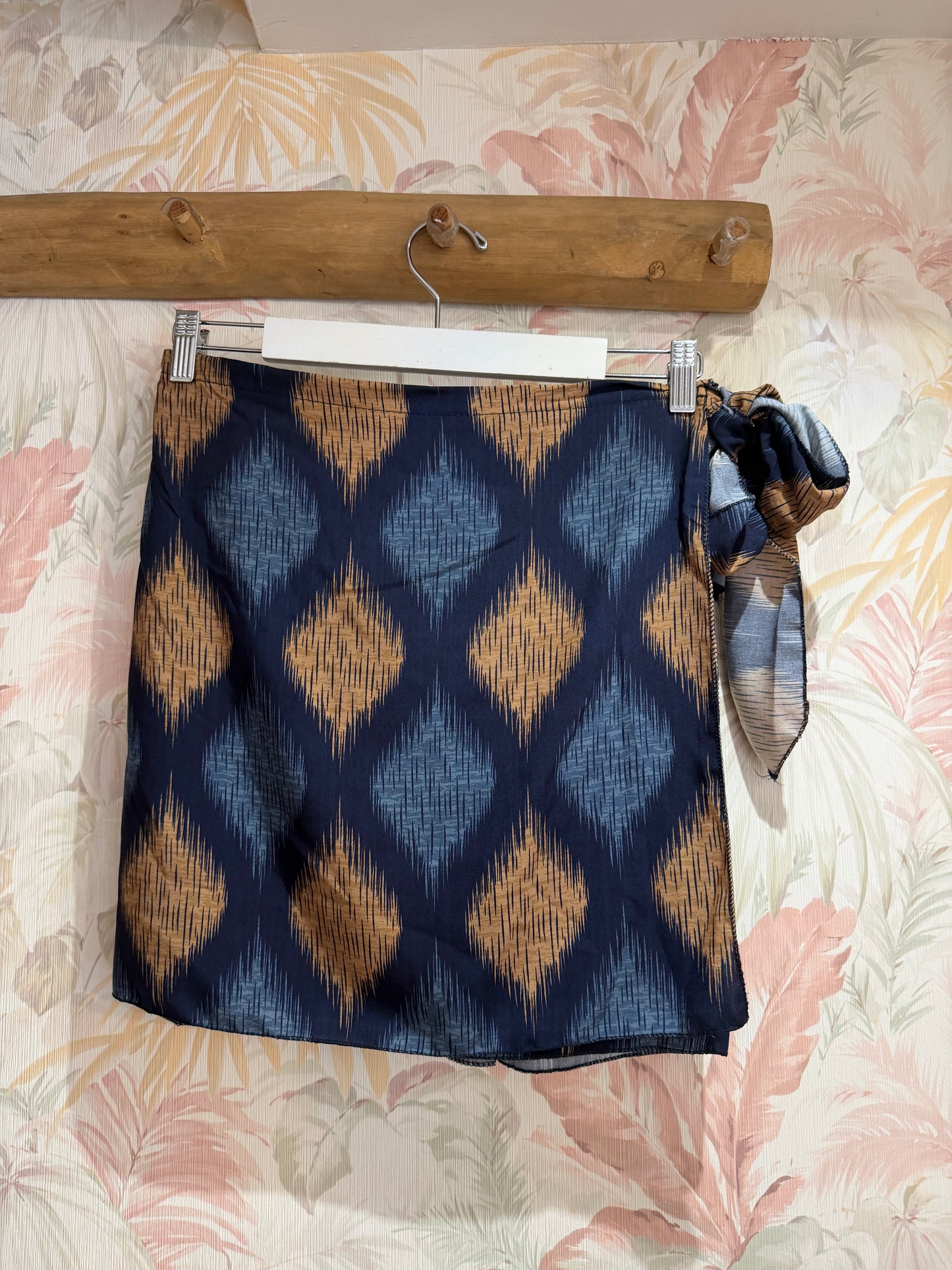 Gonna fantasia astratta con nodo - BLUE