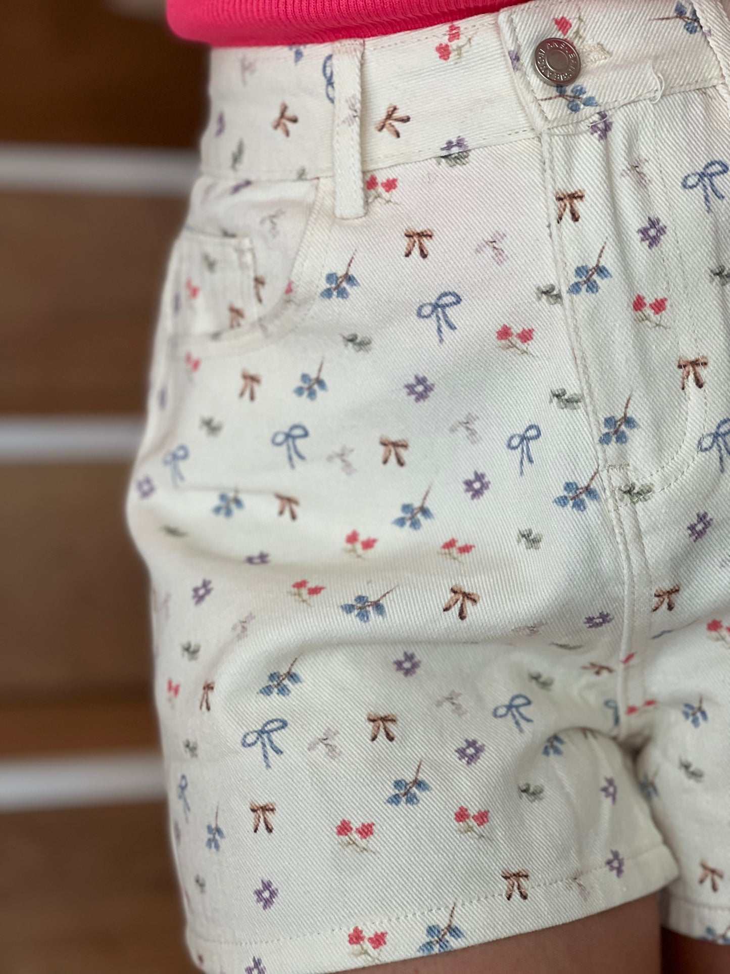 Shorts con Stampa Fiocchetti - BEIGE