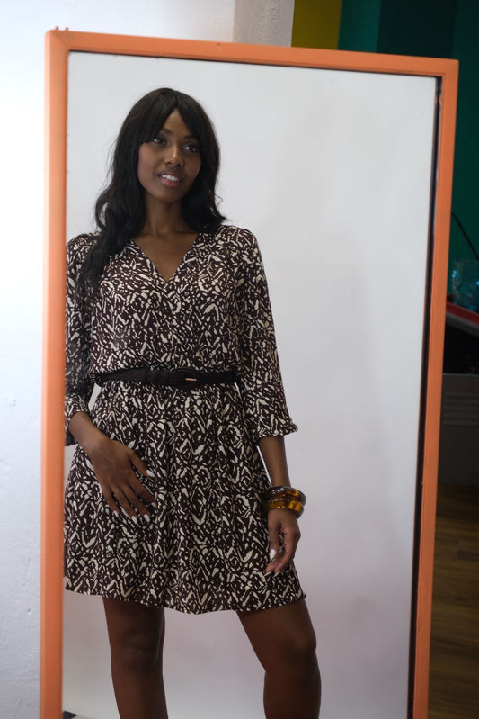 Abito corto con elastico in vita fantasia gocce - MARRONE