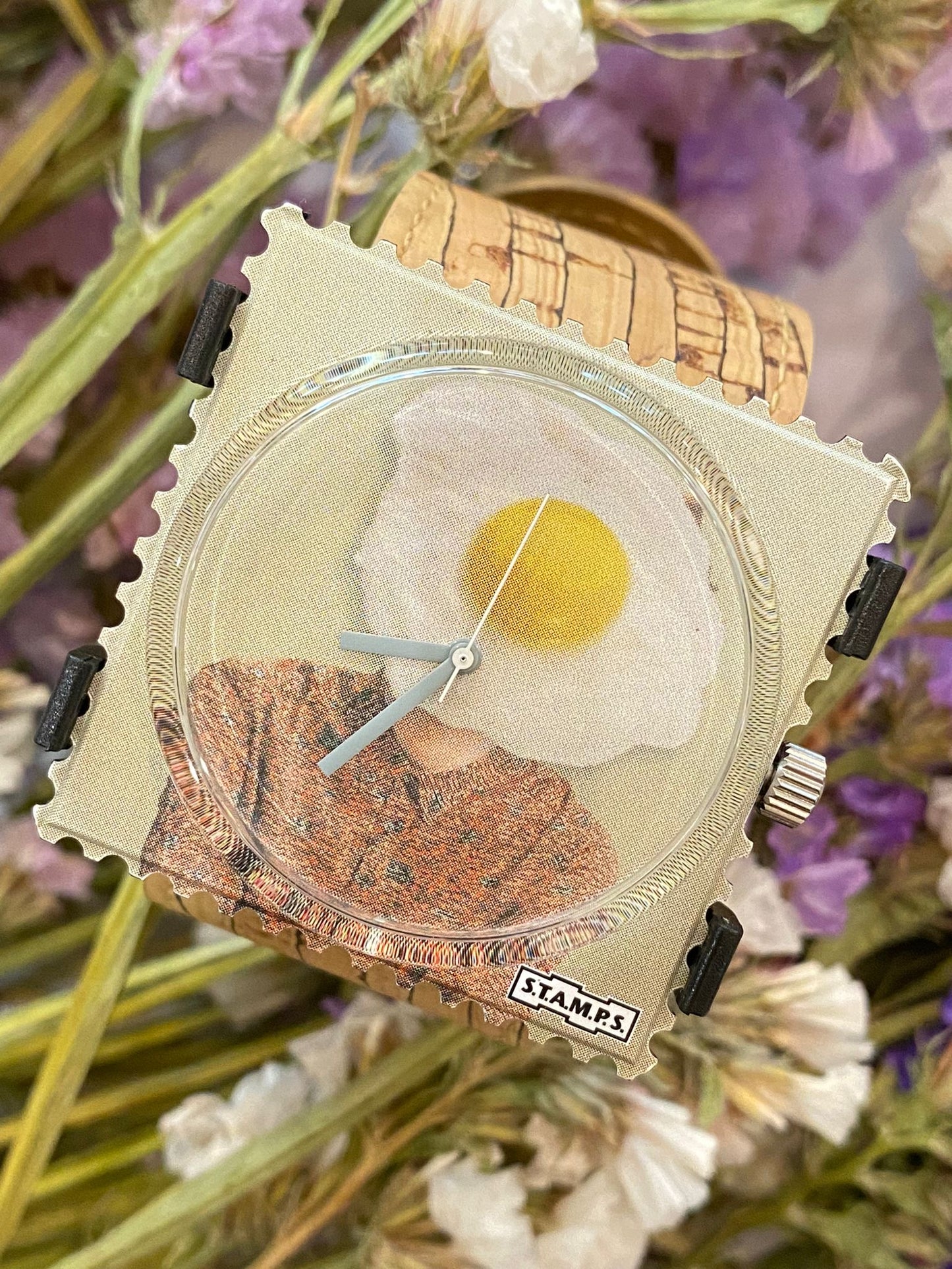 STAMPS 03 Egg Face Clock - WOOD COLOR