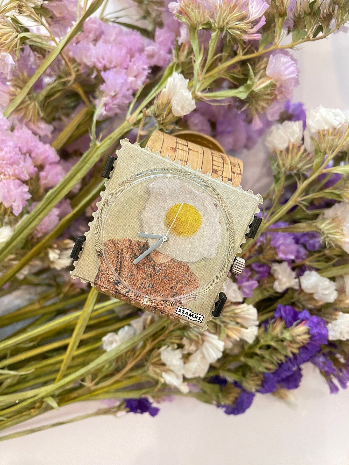 STAMPS 03 Egg Face Clock - WOOD COLOR