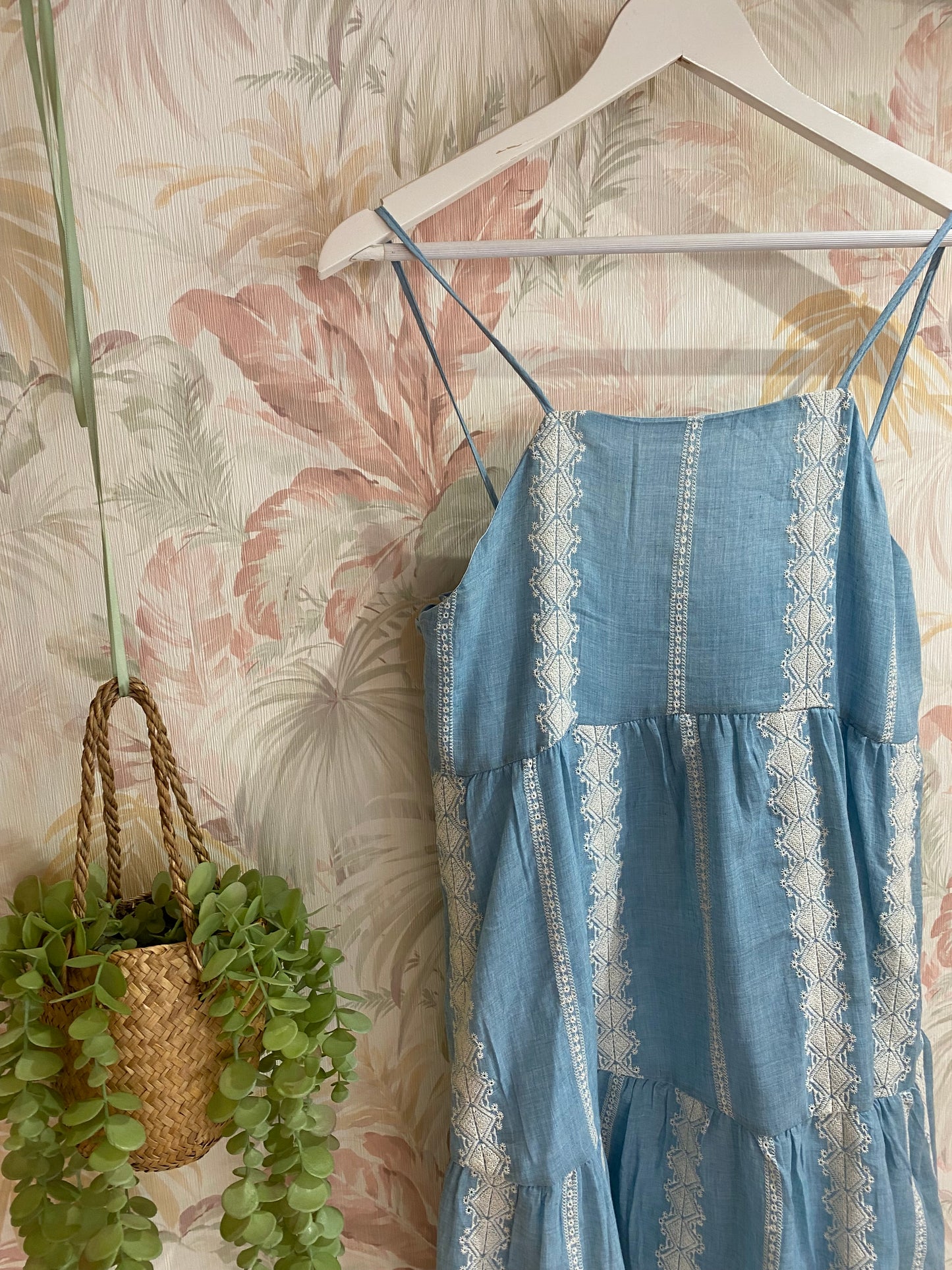 Abito Country Chic Inserti Ricamati - AZZURRO CIELO