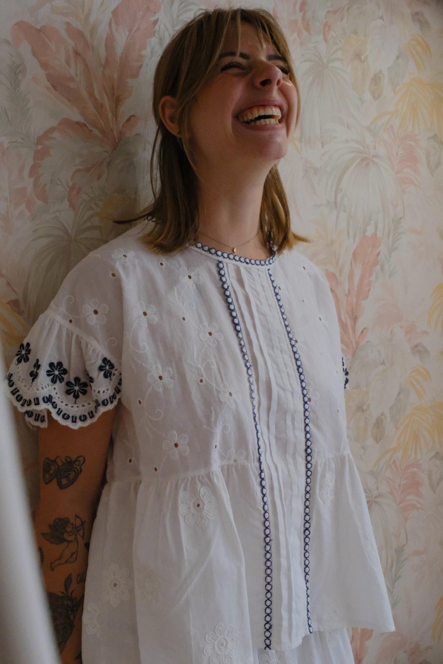 Blusa M60559 pizzo traforato - BIANCO