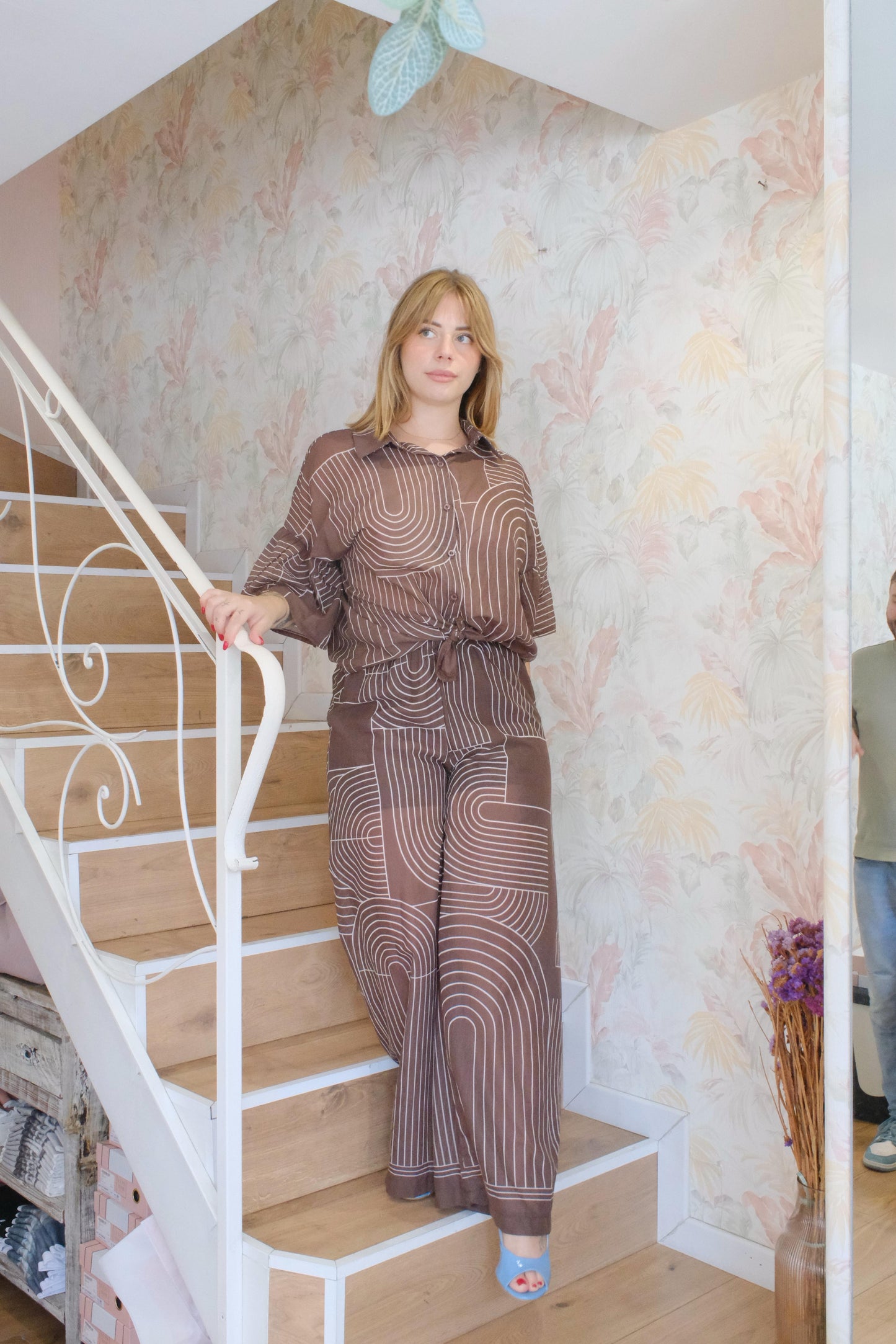 Blusa forme geometriche - MARRONE