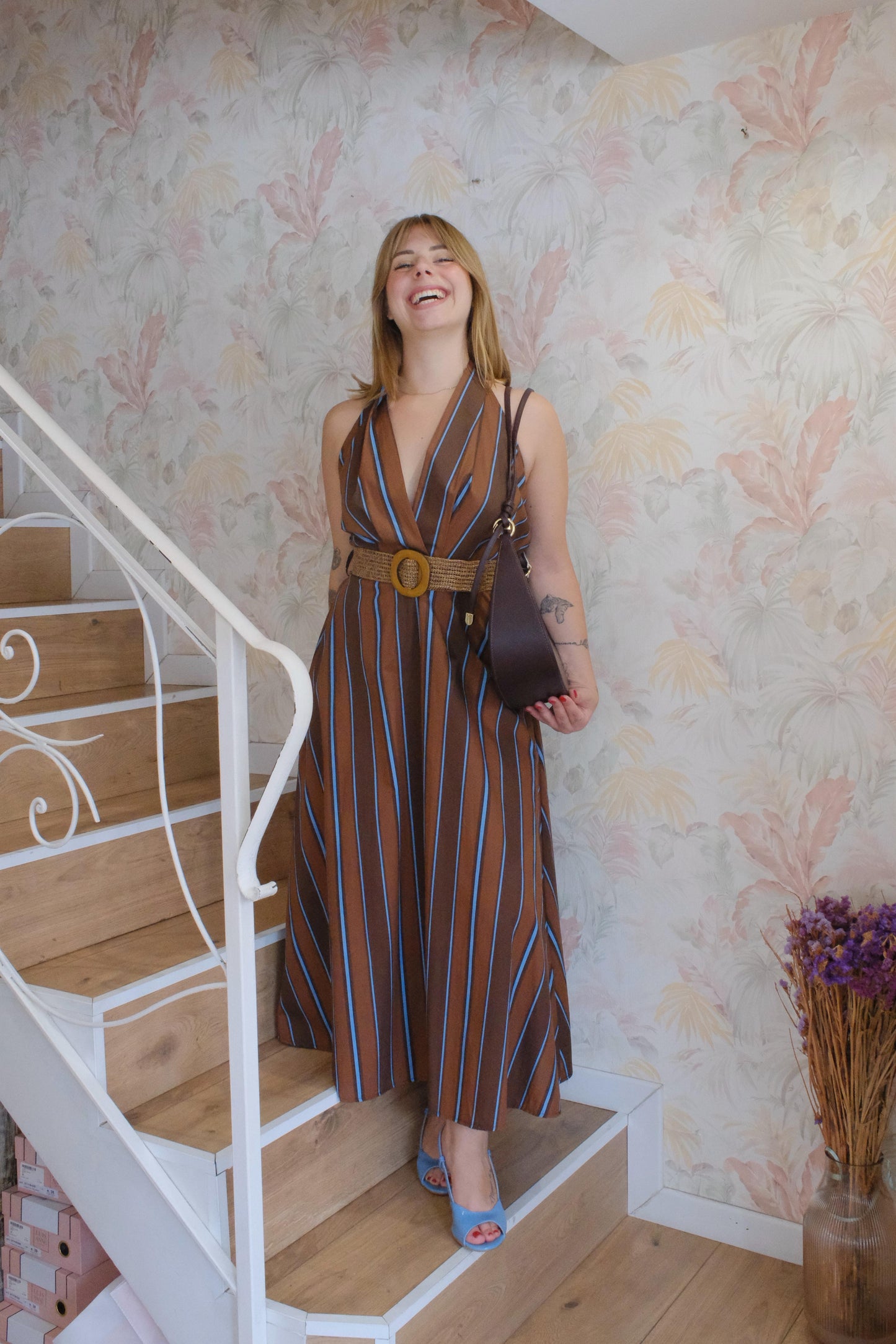 Abito con scollo americano - MARRONE