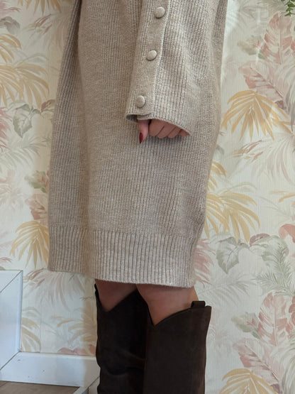 Abito in maglia over bottoni sulle maniche - TAUPE