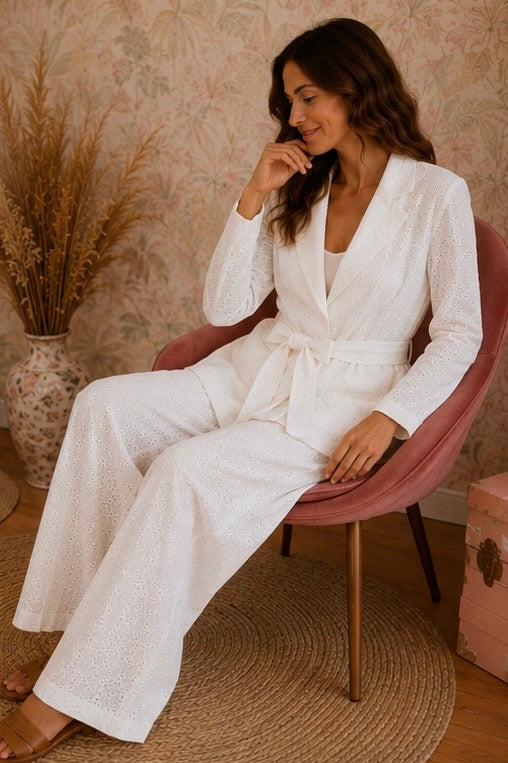Blusa tessuto traforato floreale - BIANCO