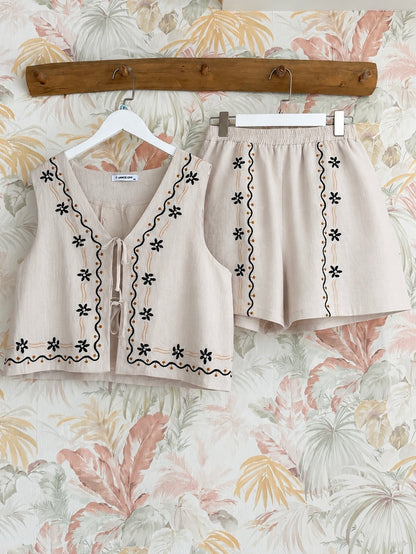 Completo gilet con bermuda - BEIGE