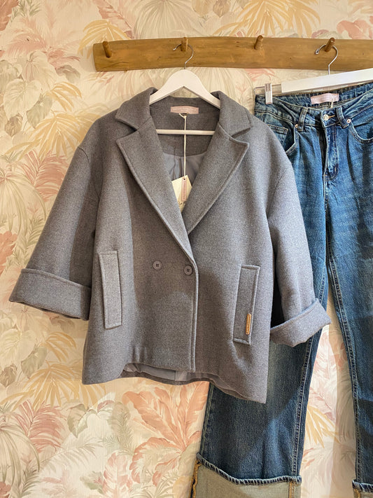 Cappotto corto con tasche chiusura bottone - GRIGIO