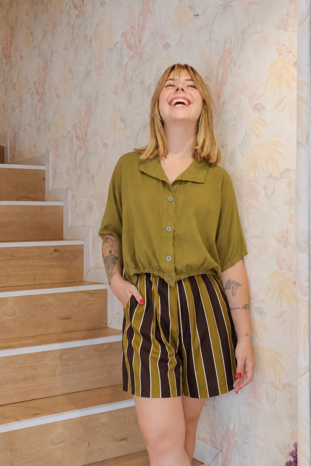 Blusa con bottoni - VERDE OLIVA