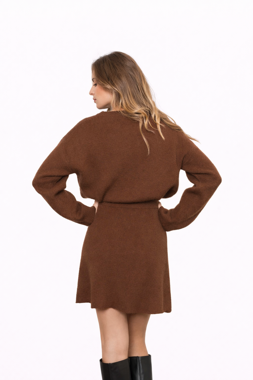 Maglia e gonna - MARRONE
