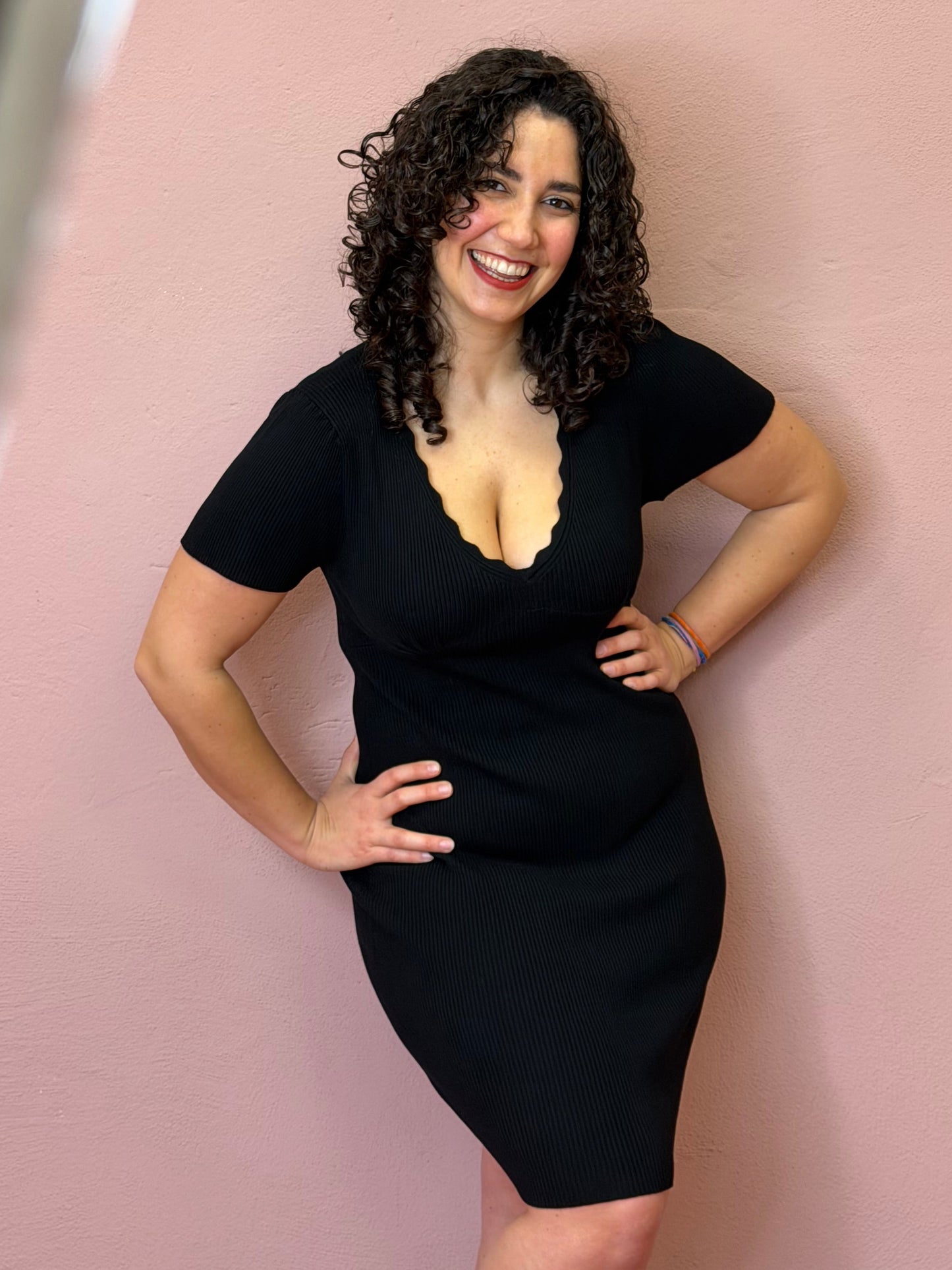 Abito maniche corte elasticizzato - NERO