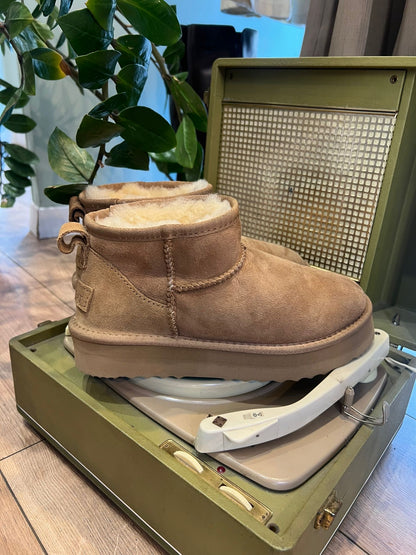 Scarponcini para alta camoscio esterno pelo intern - BEIGE