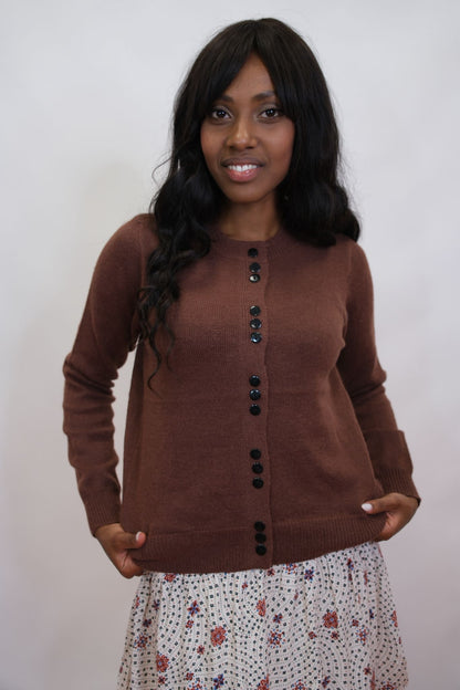 Cardigan ventiquattro bottoni - MARRONE