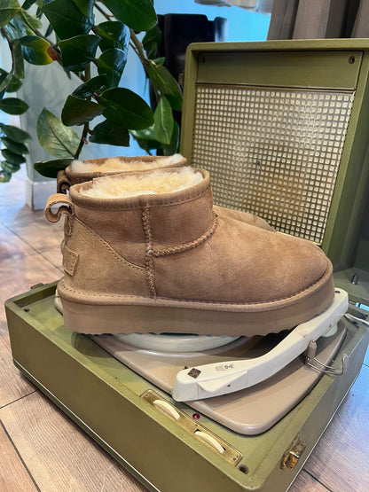 Scarponcini para alta camoscio esterno pelo intern - BEIGE